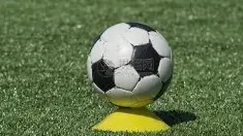 TVB前明星胡定欣感染新冠，剧组搭档陈豪表达忧虑